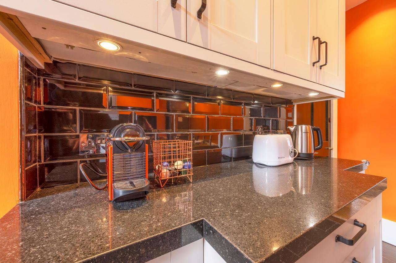 Luxury Central Home - Parking & Ev Point, Superking Bed Canterbury Eksteriør billede