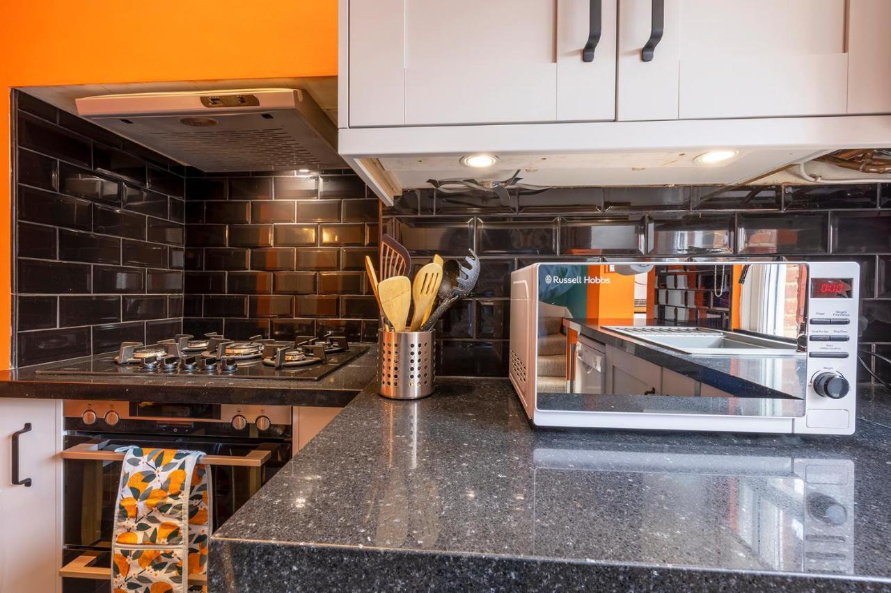 Luxury Central Home - Parking & Ev Point, Superking Bed Canterbury Eksteriør billede