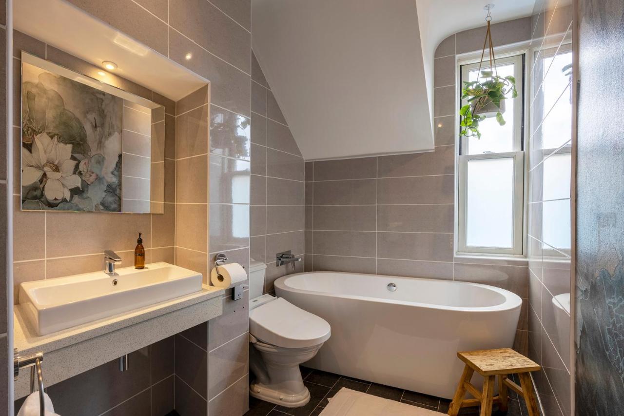 Luxury Central Home - Parking & Ev Point, Superking Bed Canterbury Eksteriør billede
